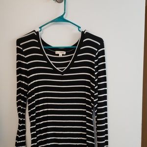 Long sleeve lightweight top